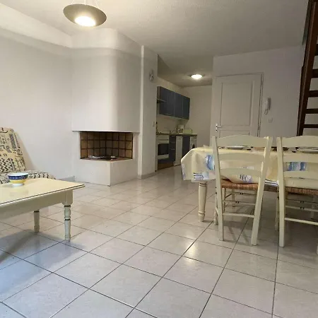 Apartmán 2 Avec Terrasse, 4 Personnes, - Fr-1-246c-21 *